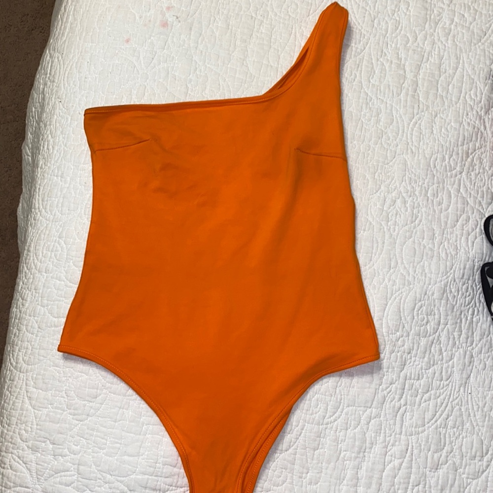Amazon Medium Orange